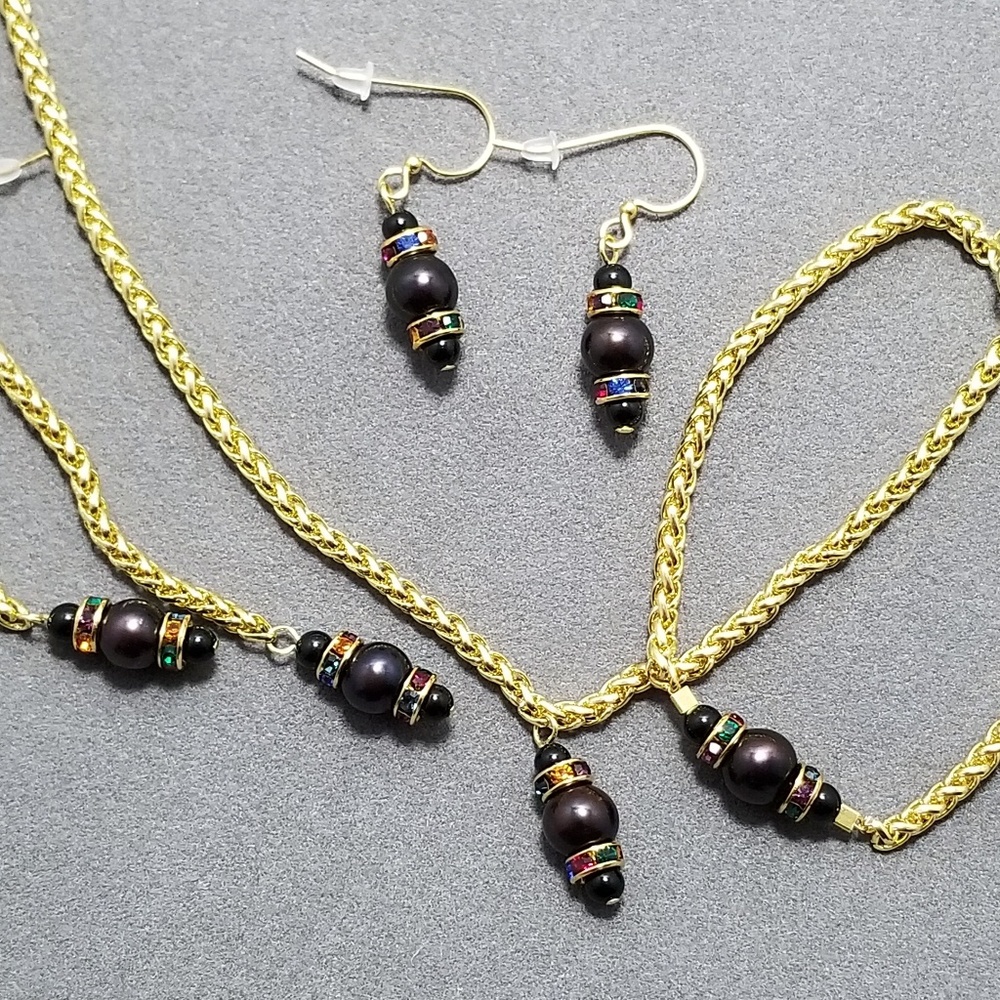 Genuine Vintage Pearl Set 4 pieces